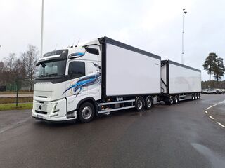 Volvo FH Aero Flisekipage