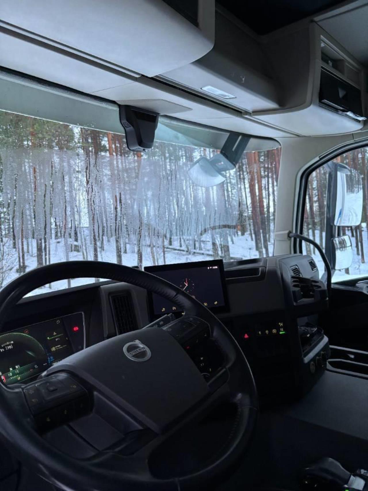 Volvo FM11 330 4*2 2021 - Sk&aring;p