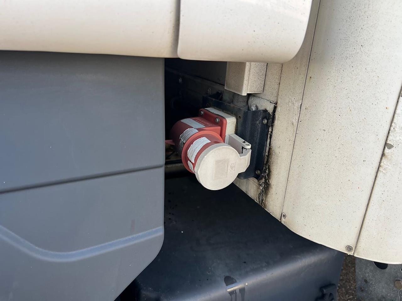 Scania R490 6x2*4 Kylbil / Frysbil 2 Zons, Euro 6 2014 - Sk&aring;p isolerat