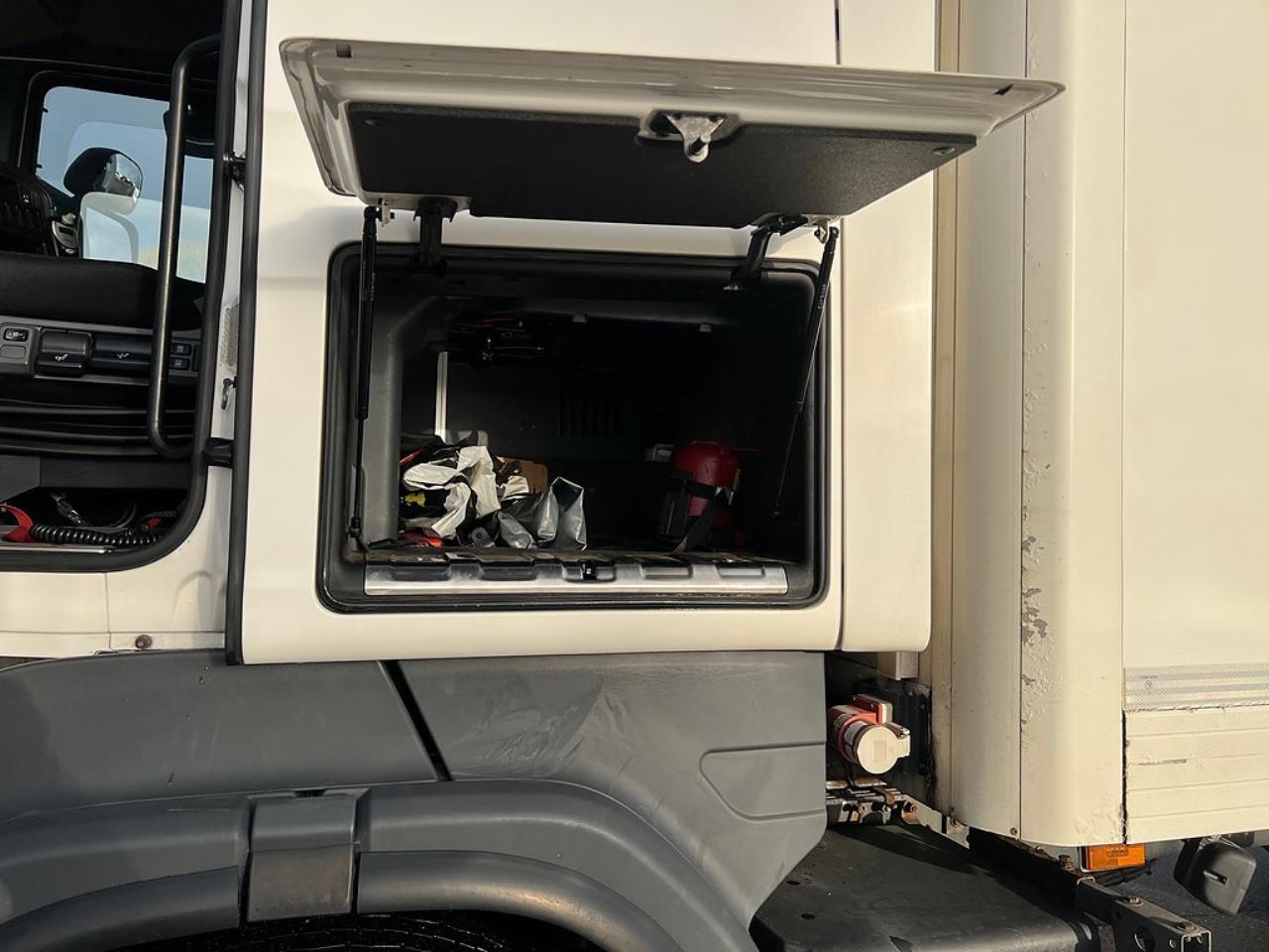 Scania R490 6x2*4 Kylbil / Frysbil 2 Zons, Euro 6 2014 - Sk&aring;p isolerat