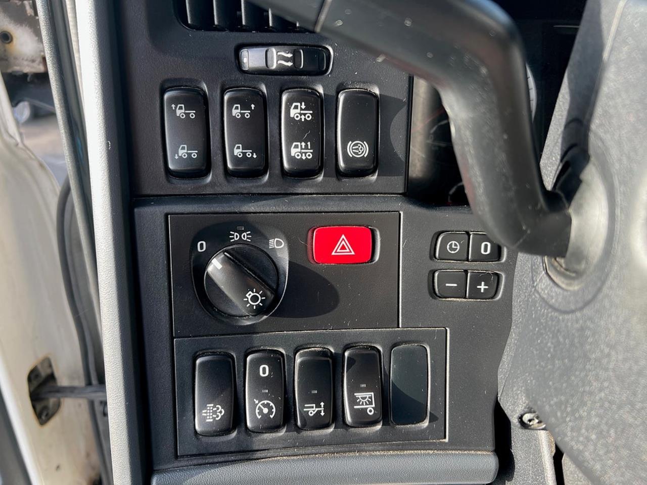 Scania R490 6x2*4 Kylbil / Frysbil 2 Zons, Euro 6 2014 - Sk&aring;p isolerat