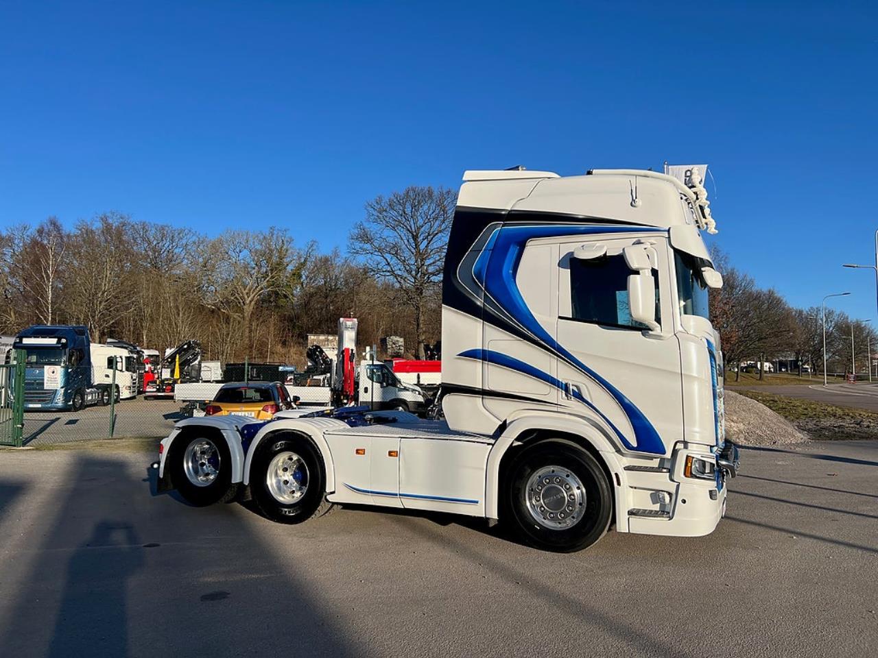Scania R660 V8 6x4 Dragbil Tandem Lyftbar Axel  2022 - Dragbil