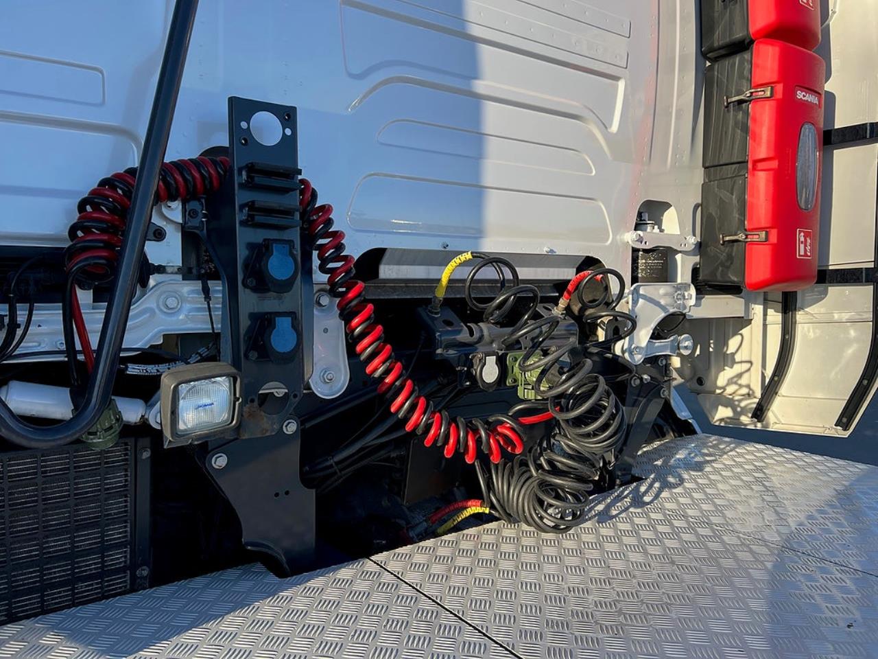 Scania R660 V8 6x4 Dragbil Tandem Lyftbar Axel  2022 - Dragbil