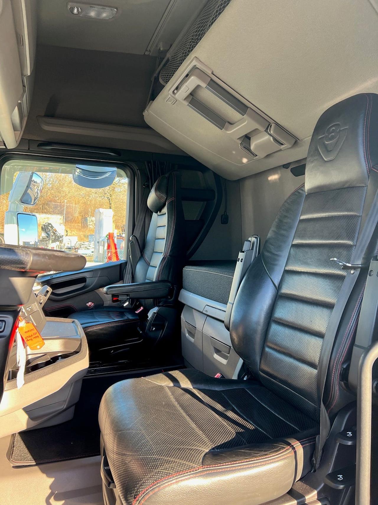 Scania R660 V8 6x4 Dragbil Tandem Lyftbar Axel  2022 - Dragbil