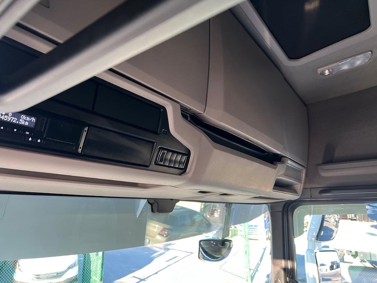 Scania R660 V8 6x4 Dragbil Tandem Lyftbar Axel  2022 - Dragbil