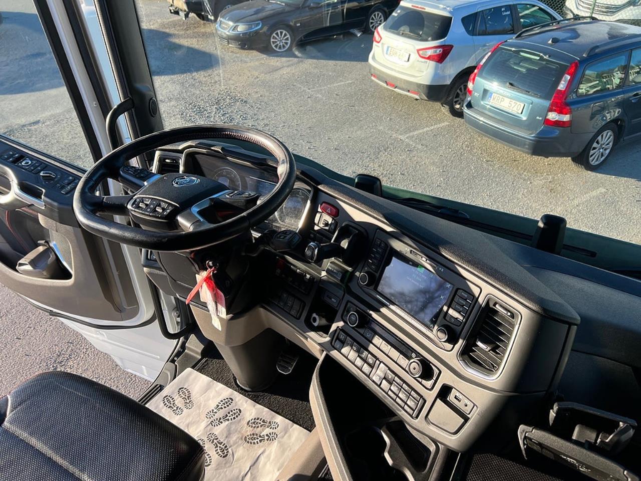 Scania R660 V8 6x4 Dragbil Tandem Lyftbar Axel  2022 - Dragbil