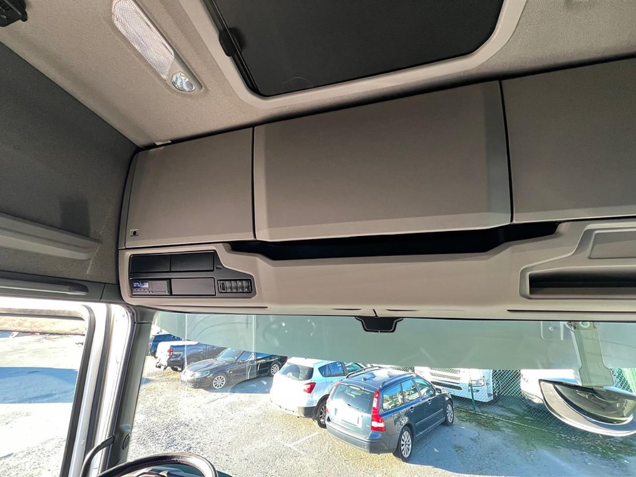 Scania R660 V8 6x4 Dragbil Tandem Lyftbar Axel  2022 - Dragbil