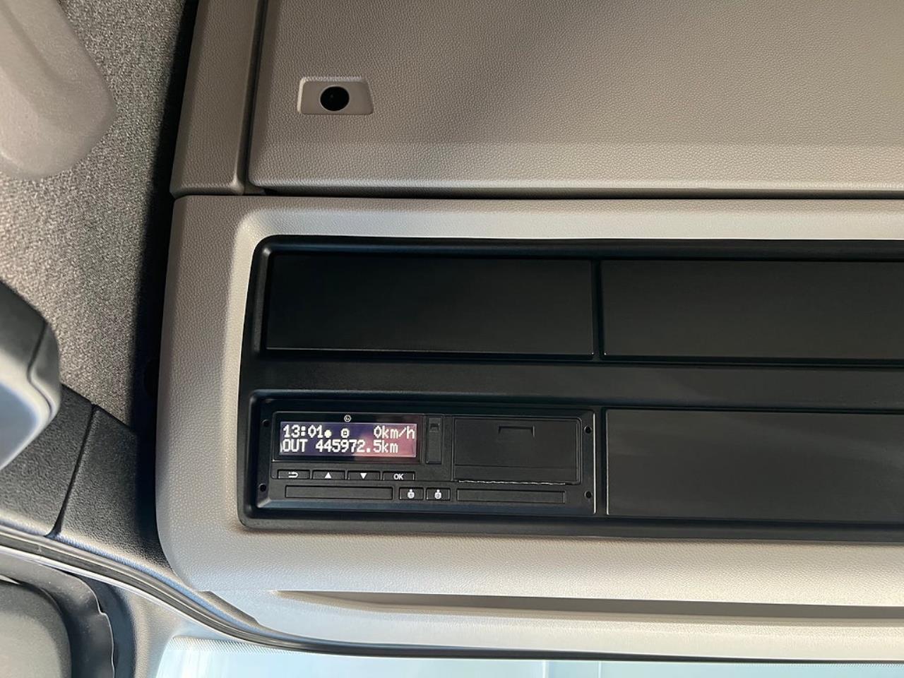 Scania R660 V8 6x4 Dragbil Tandem Lyftbar Axel  2022 - Dragbil