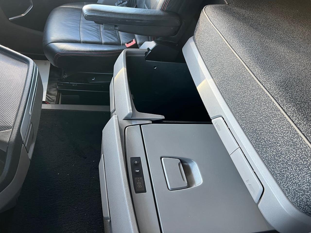 Scania R660 V8 6x4 Dragbil Tandem Lyftbar Axel  2022 - Dragbil