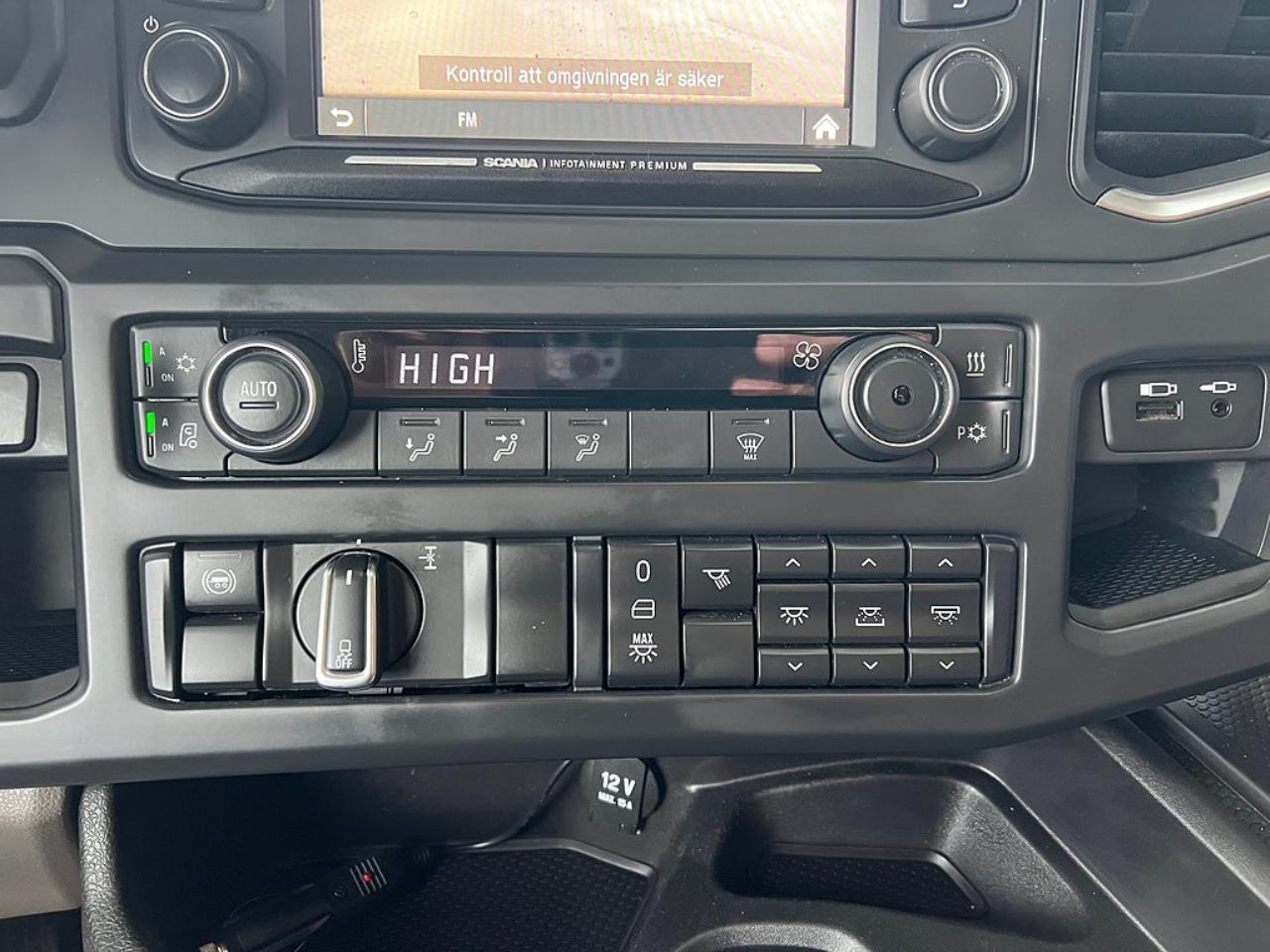 Scania S500 4x2 TMA Bil Sk&aring;p MaxiSign Online & Verdegro 2021 - Sk&aring;p