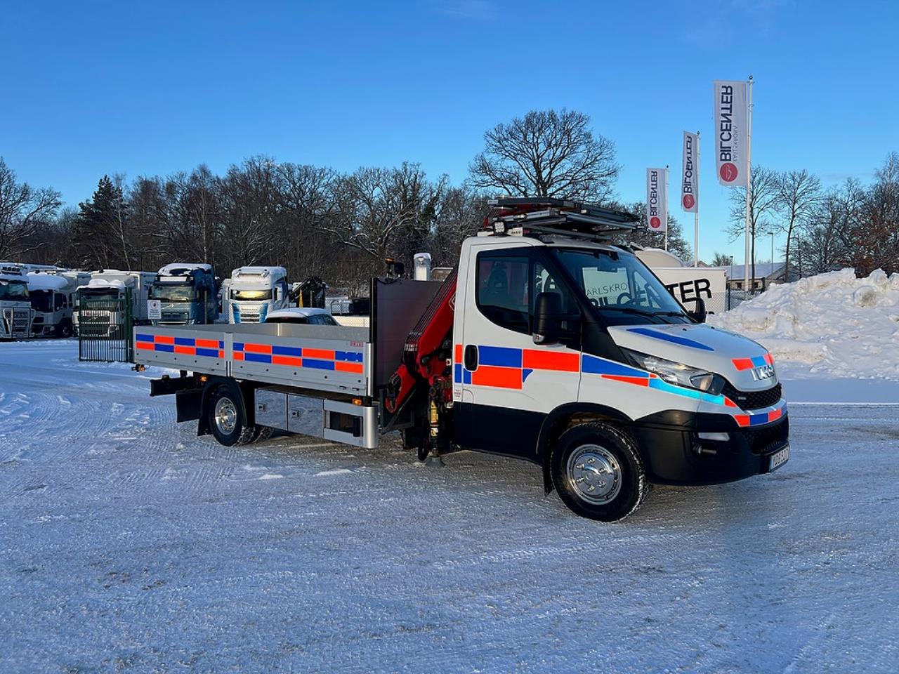 Iveco Daily 72C17 4x2 Kranbil MKT Extra Utrustning Euro 6 2017 - Kran