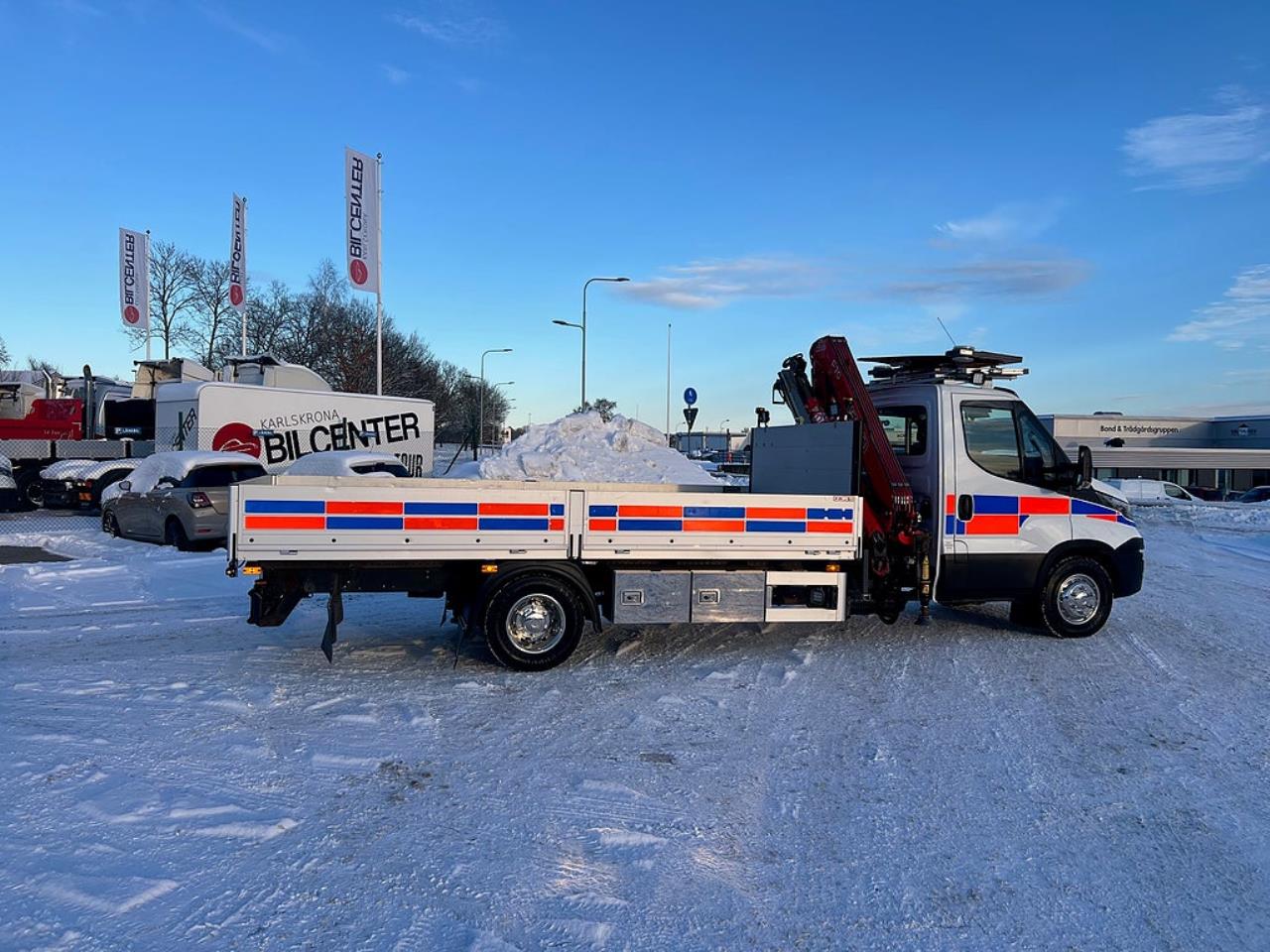 Iveco Daily 72C17 4x2 Kranbil MKT Extra Utrustning Euro 6 2017 - Kran