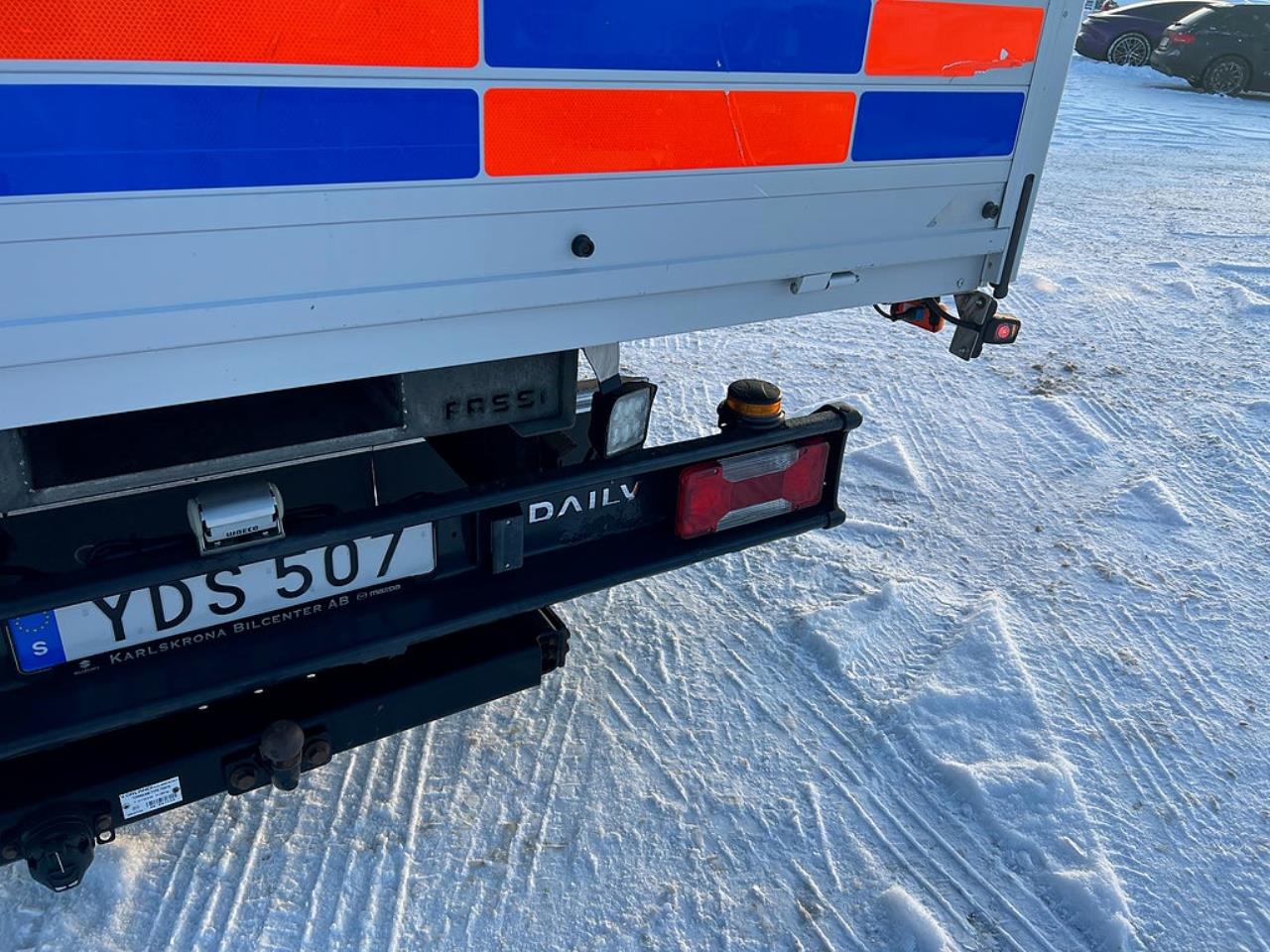 Iveco Daily 72C17 4x2 Kranbil MKT Extra Utrustning Euro 6 2017 - Kran