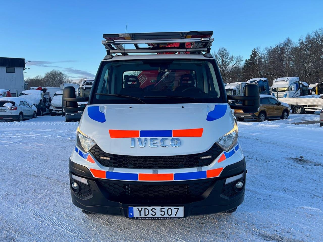 Iveco Daily 72C17 4x2 Kranbil MKT Extra Utrustning Euro 6 2017 - Kran