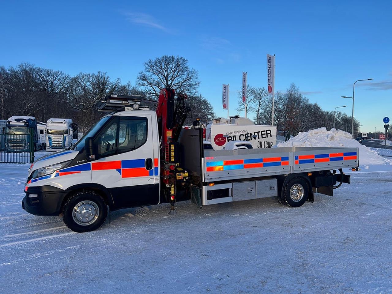 Iveco Daily 72C17 4x2 Kranbil MKT Extra Utrustning Euro 6 2017 - Kran