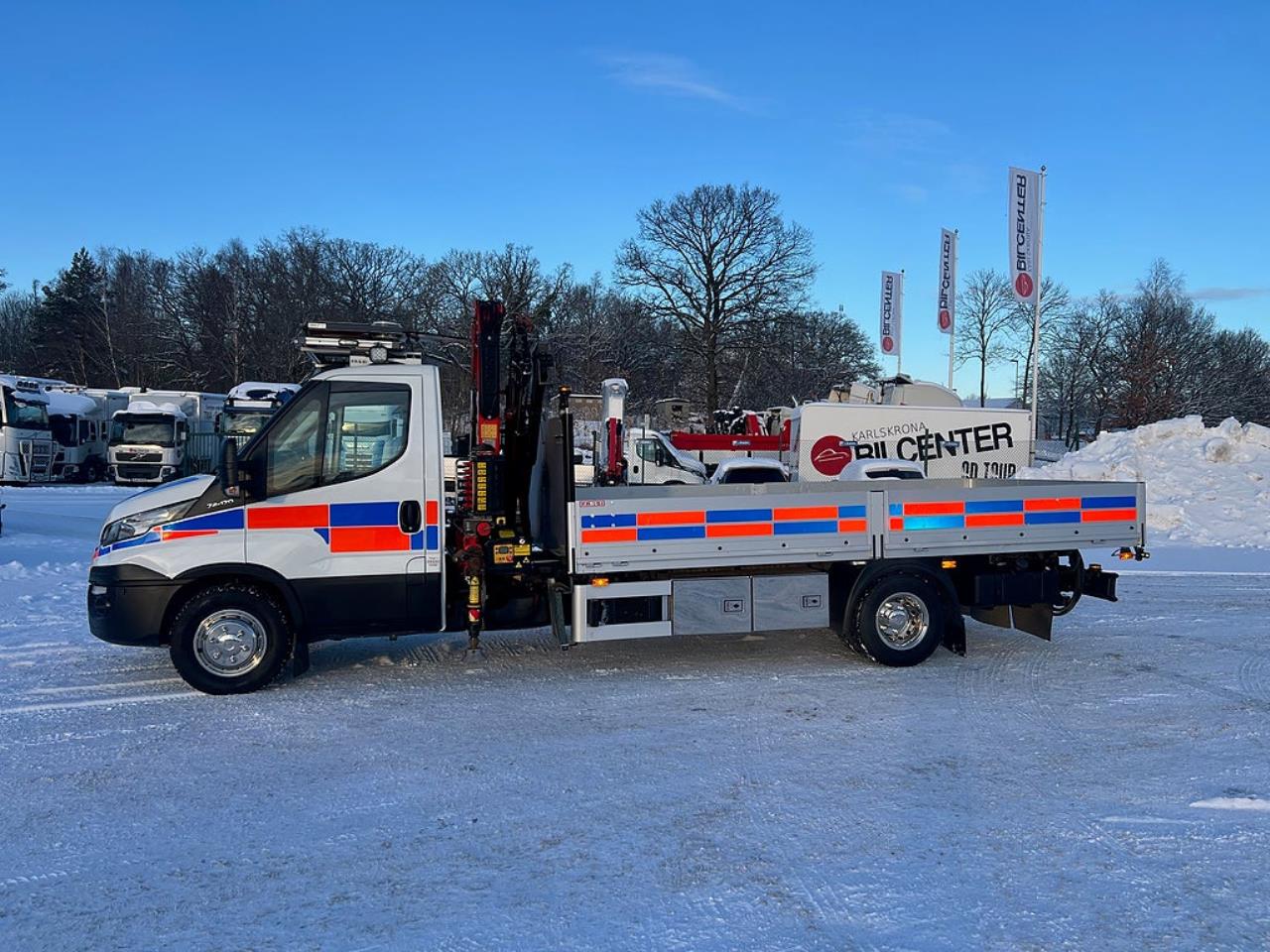 Iveco Daily 72C17 4x2 Kranbil MKT Extra Utrustning Euro 6 2017 - Kran