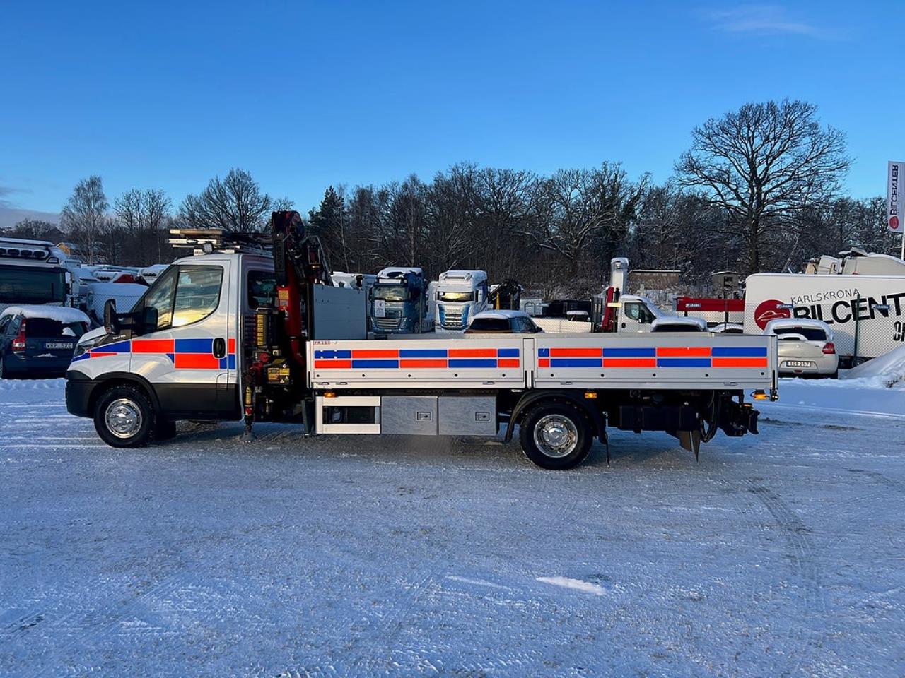 Iveco Daily 72C17 4x2 Kranbil MKT Extra Utrustning Euro 6 2017 - Kran