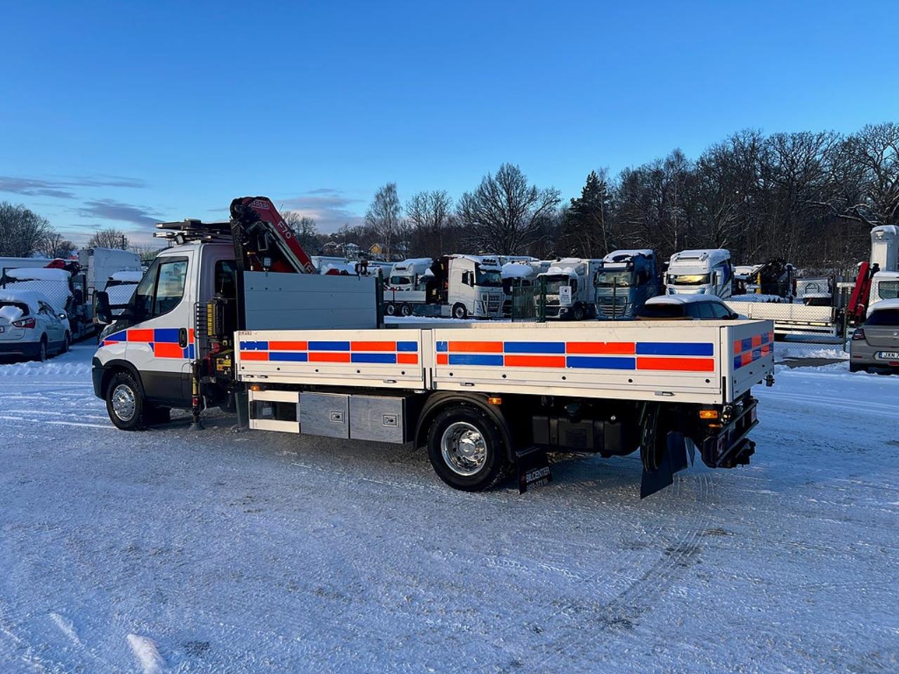 Iveco Daily 72C17 4x2 Kranbil MKT Extra Utrustning Euro 6 2017 - Kran