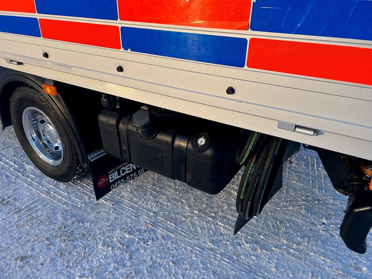 Iveco Daily 72C17 4x2 Kranbil MKT Extra Utrustning Euro 6 2017 - Kran