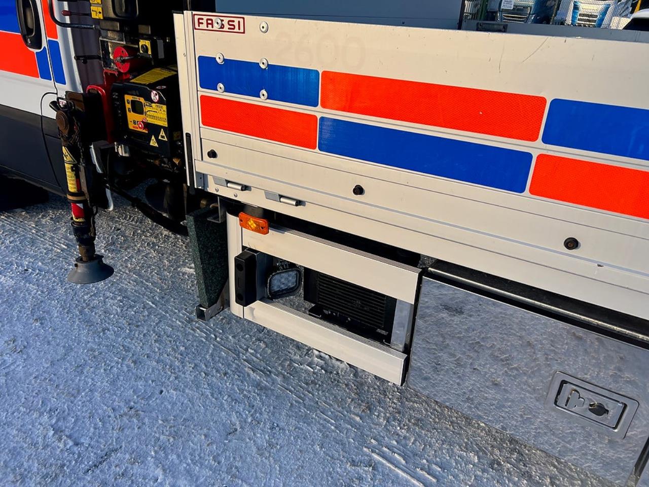 Iveco Daily 72C17 4x2 Kranbil MKT Extra Utrustning Euro 6 2017 - Kran