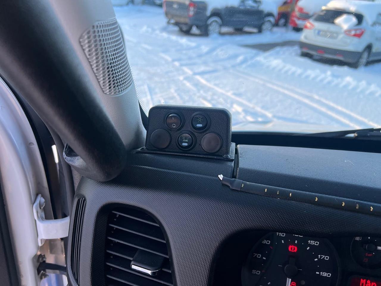 Iveco Daily 72C17 4x2 Kranbil MKT Extra Utrustning Euro 6 2017 - Kran