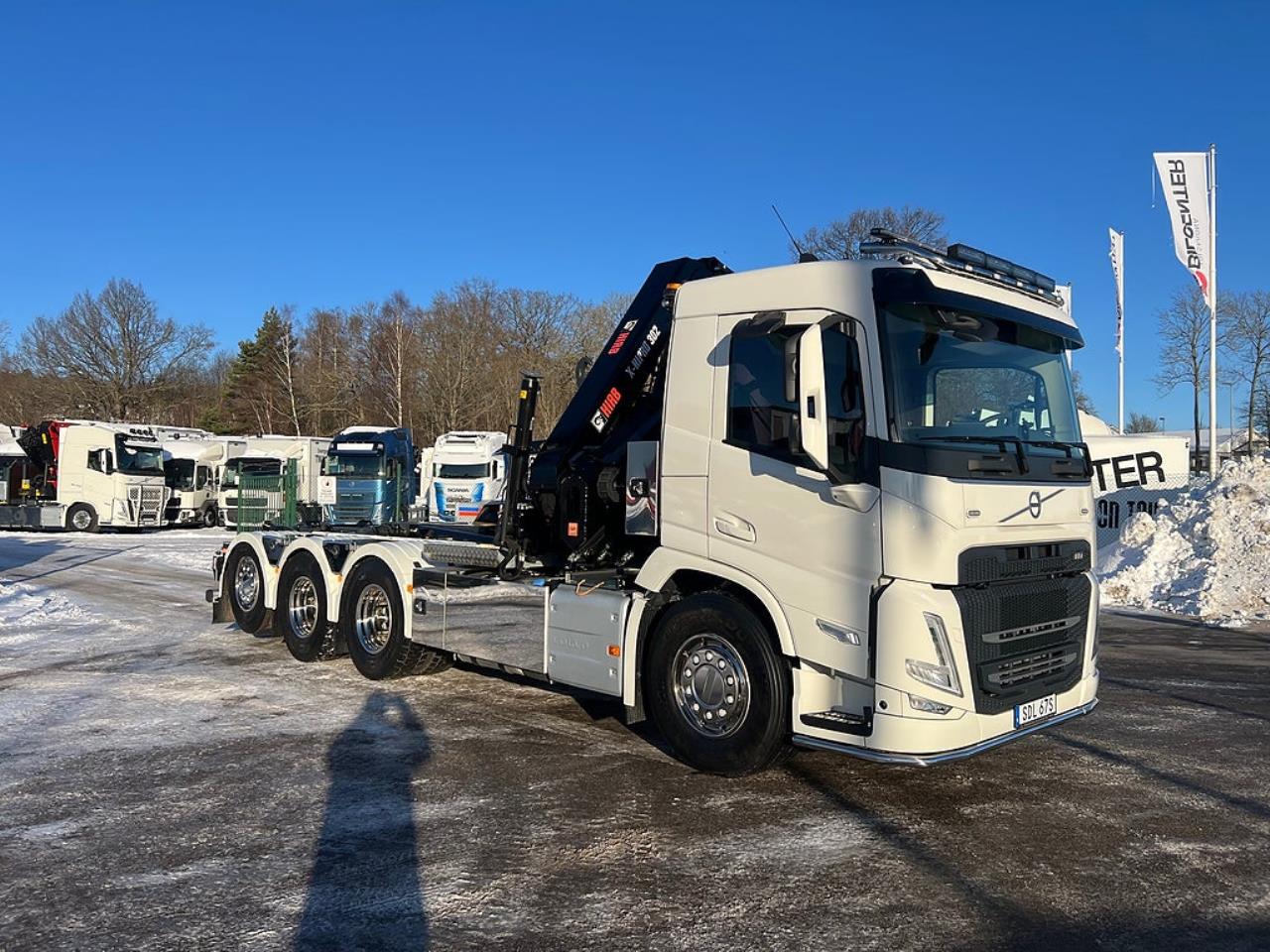 Volvo FM13 500 8x4*4 Tridem Kranv&auml;xlare Hiab 302 2023 - Kran