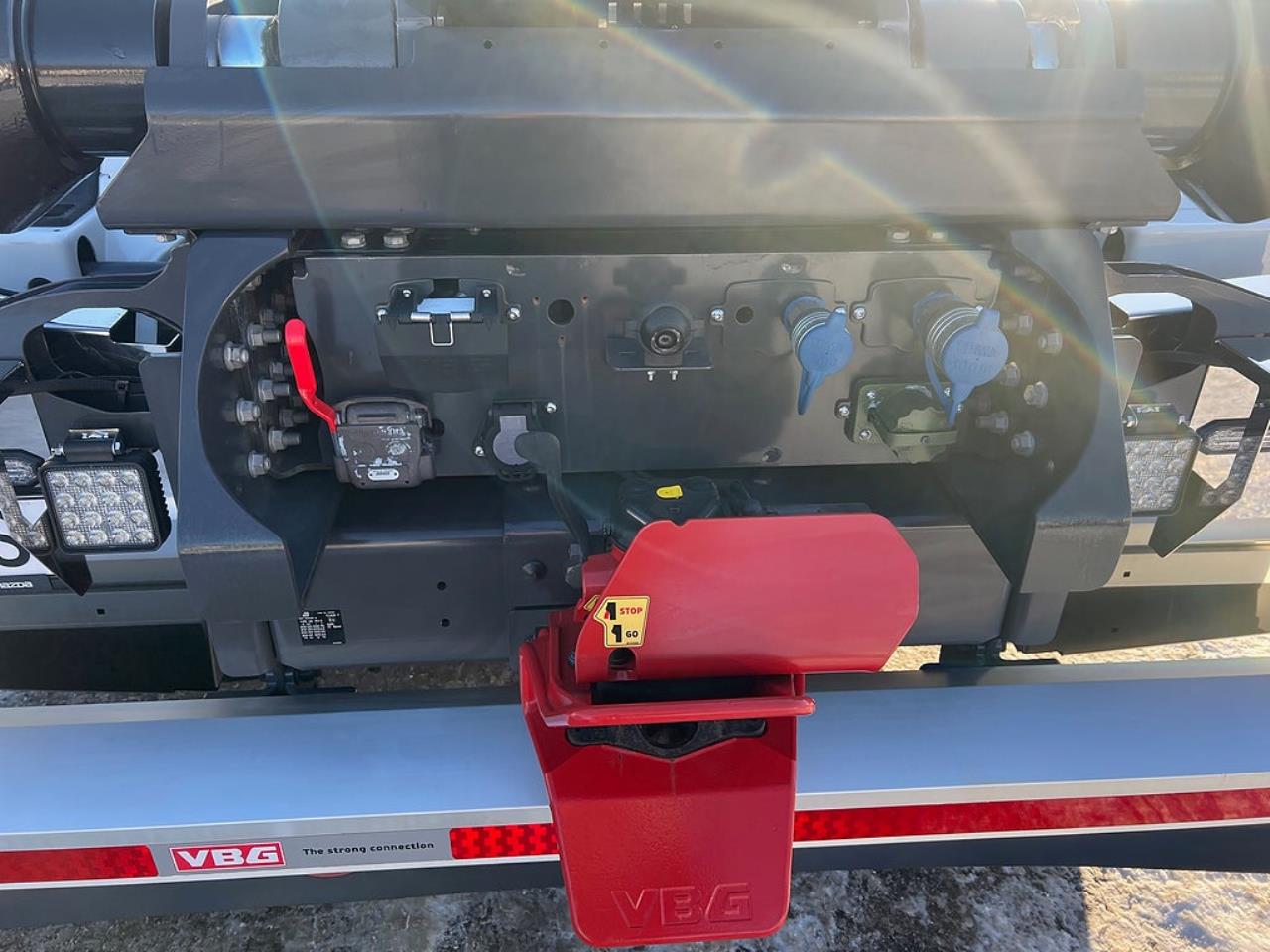 Volvo FM13 500 8x4*4 Tridem Kranv&auml;xlare Hiab 302 2023 - Kran