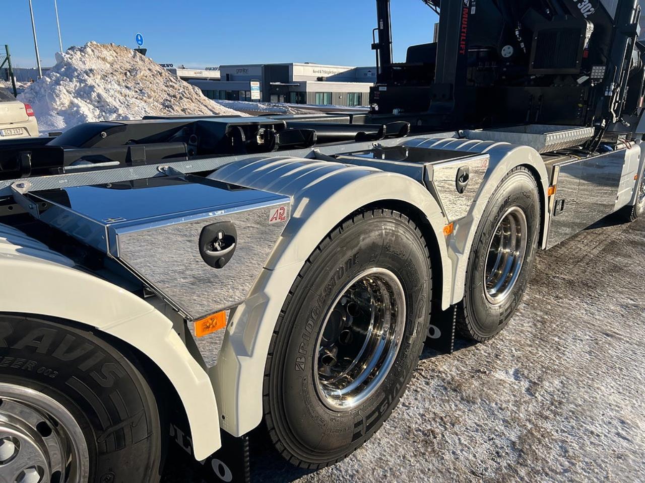 Volvo FM13 500 8x4*4 Tridem Kranv&auml;xlare Hiab 302 2023 - Kran