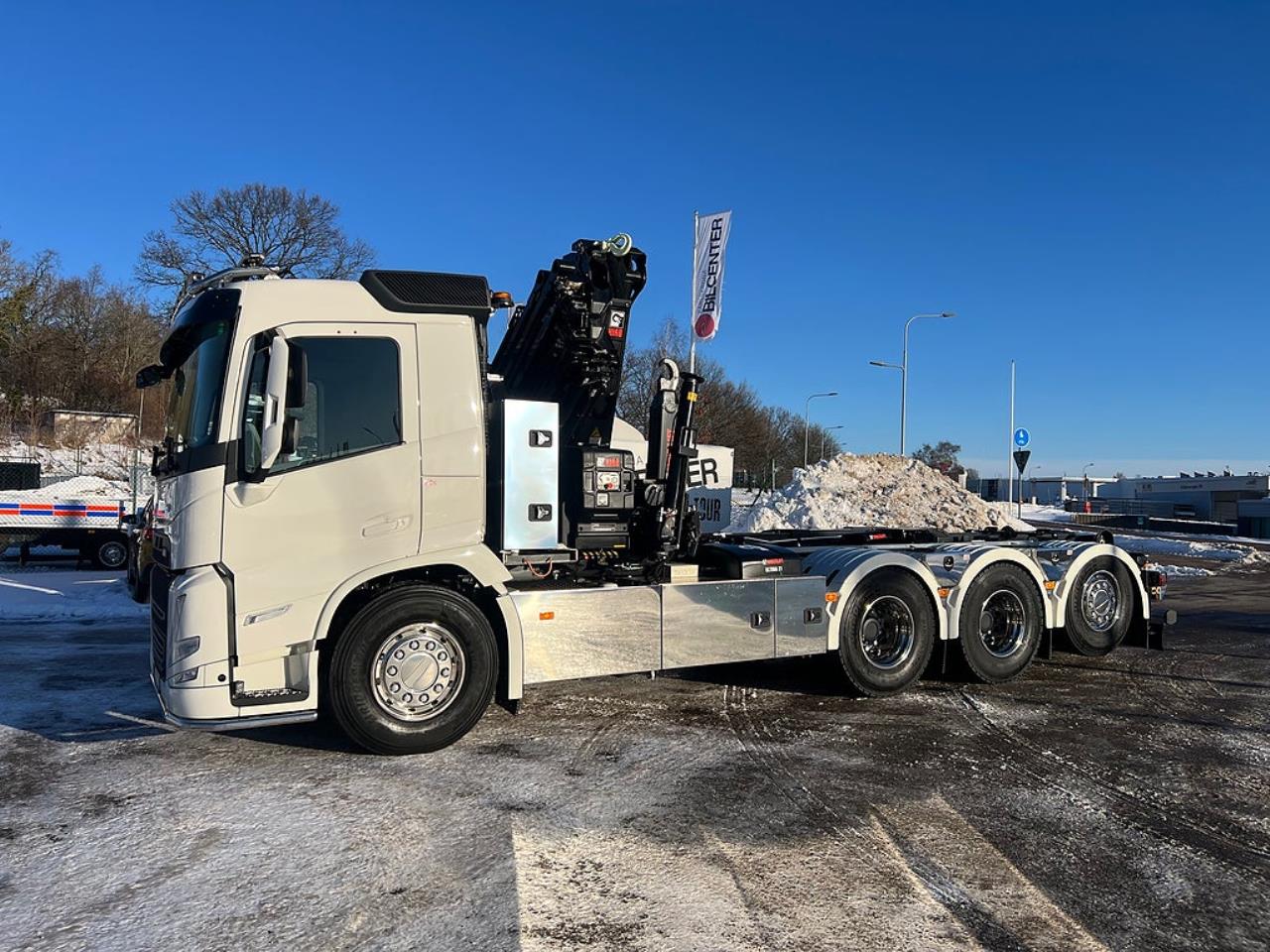 Volvo FM13 500 8x4*4 Tridem Kranv&auml;xlare Hiab 302 2023 - Kran