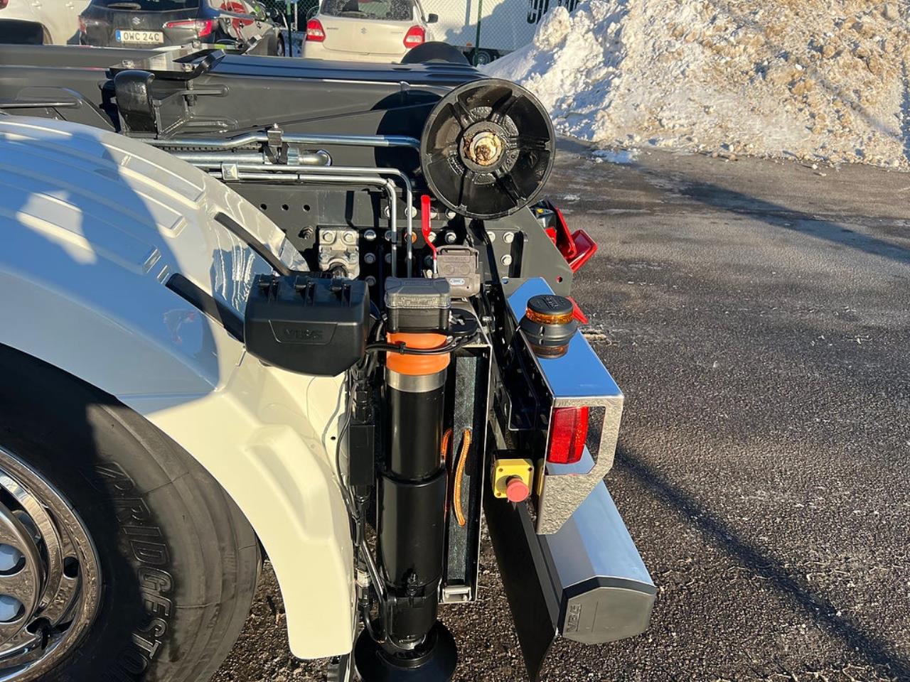 Volvo FM13 500 8x4*4 Tridem Kranv&auml;xlare Hiab 302 2023 - Kran