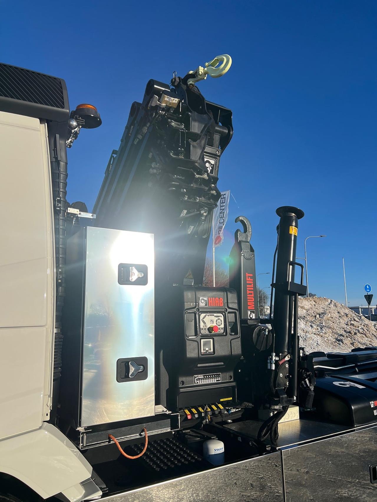 Volvo FM13 500 8x4*4 Tridem Kranv&auml;xlare Hiab 302 2023 - Kran