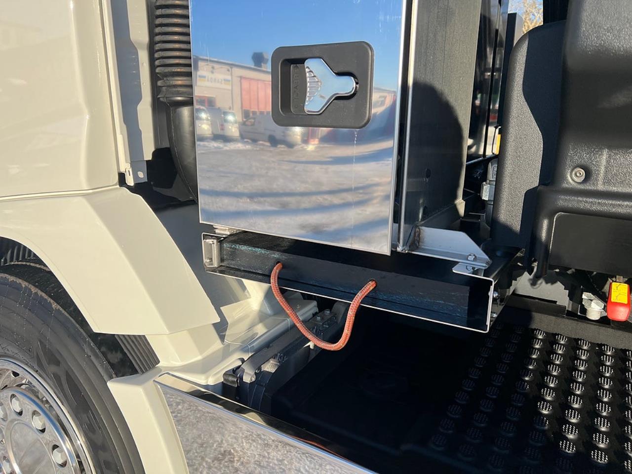 Volvo FM13 500 8x4*4 Tridem Kranv&auml;xlare Hiab 302 2023 - Kran