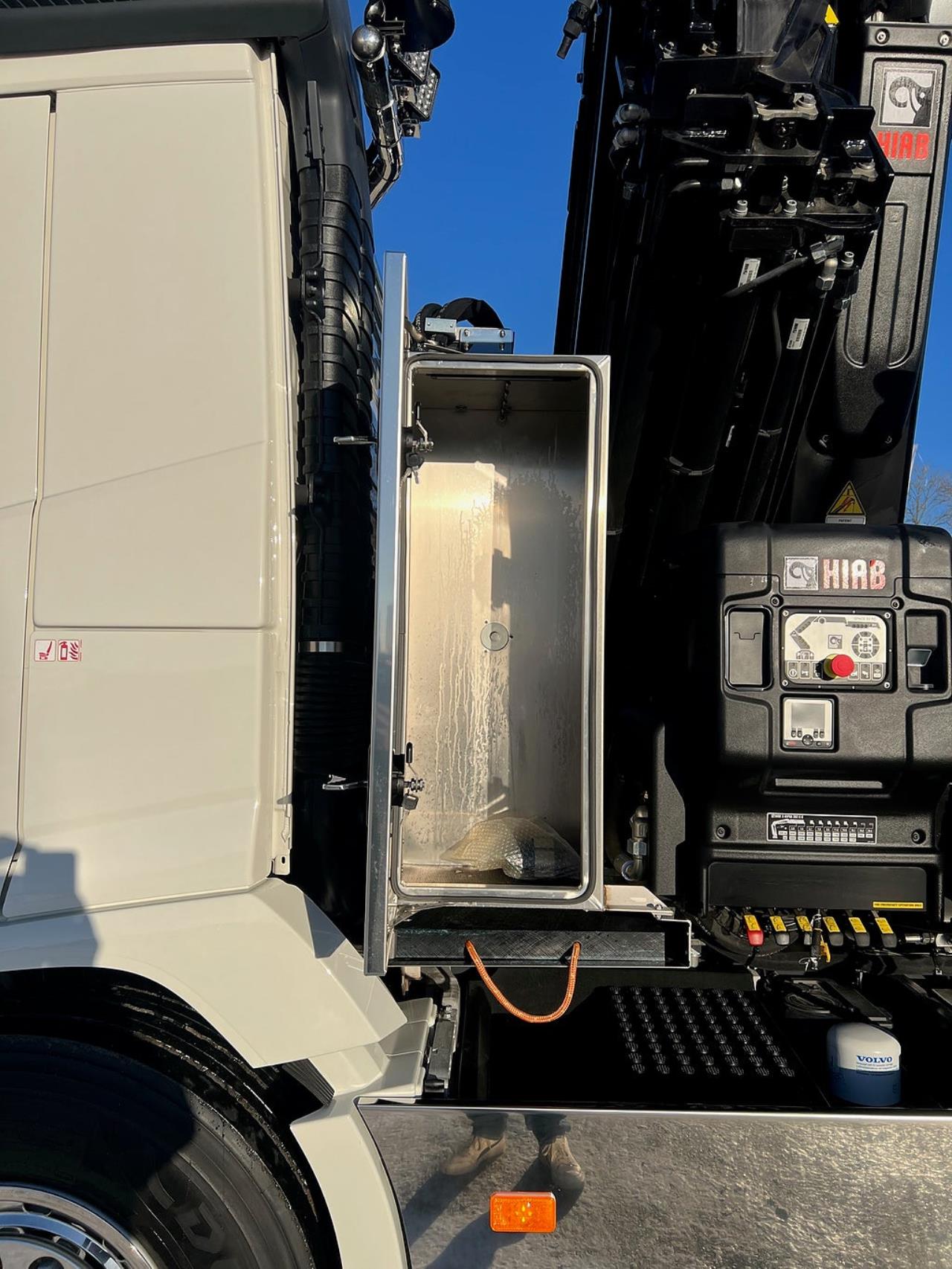 Volvo FM13 500 8x4*4 Tridem Kranv&auml;xlare Hiab 302 2023 - Kran