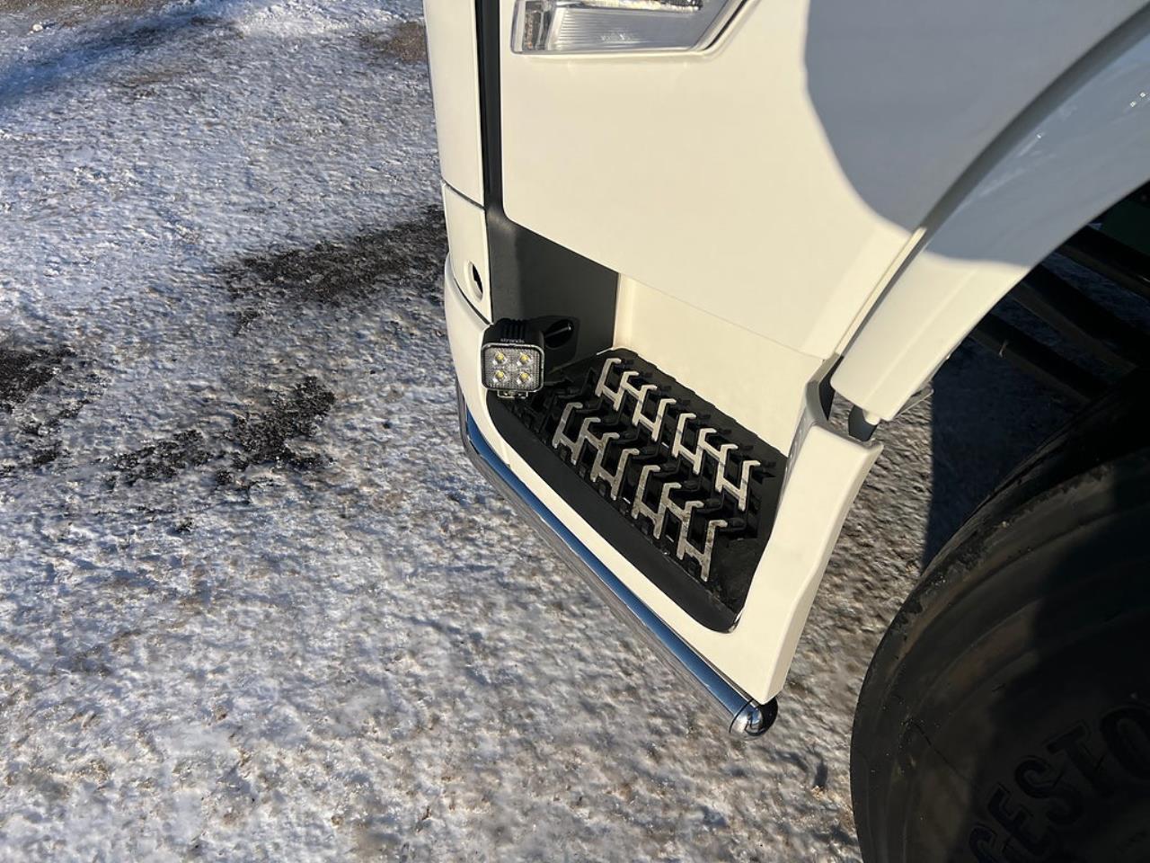 Volvo FM13 500 8x4*4 Tridem Kranv&auml;xlare Hiab 302 2023 - Kran