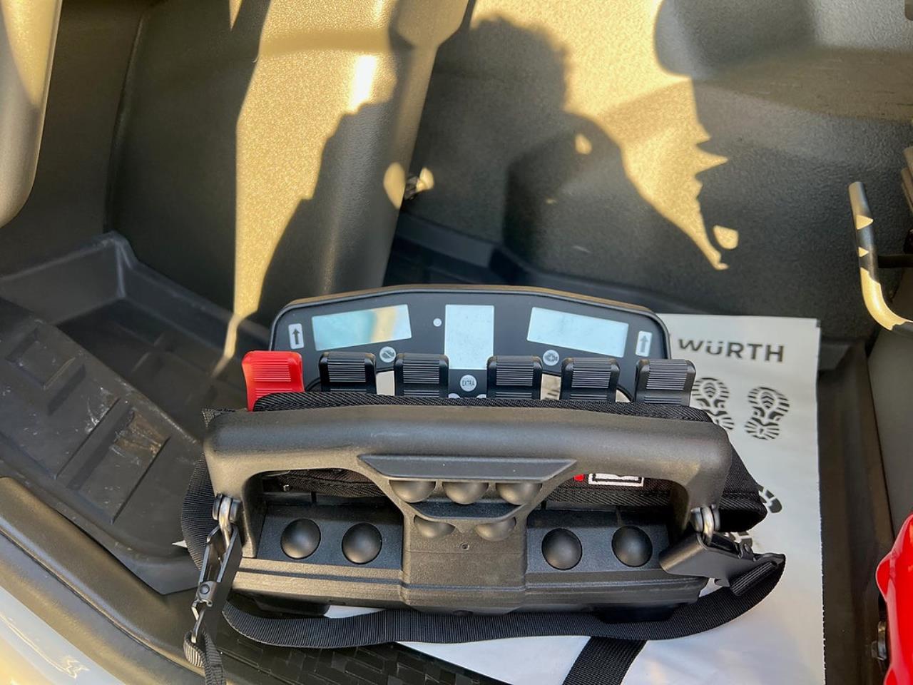 Volvo FM13 500 8x4*4 Tridem Kranv&auml;xlare Hiab 302 2023 - Kran