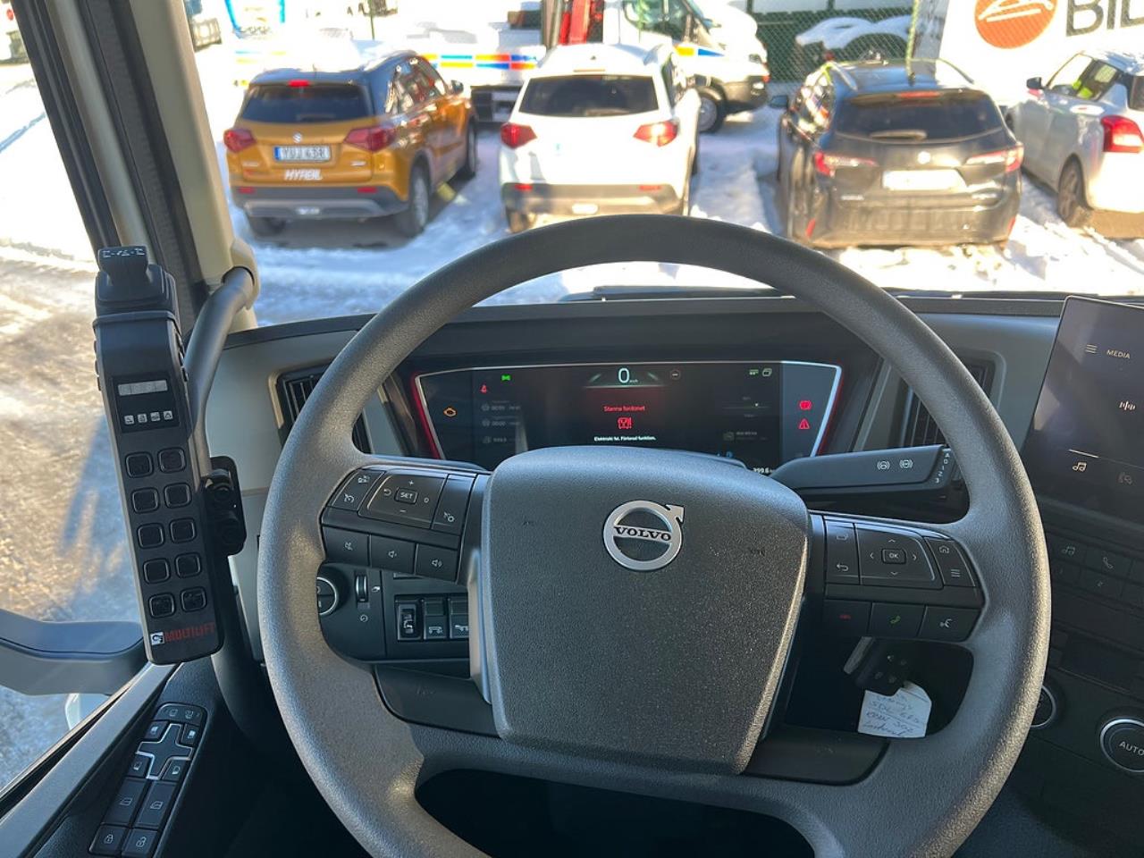 Volvo FM13 500 8x4*4 Tridem Kranv&auml;xlare Hiab 302 2023 - Kran