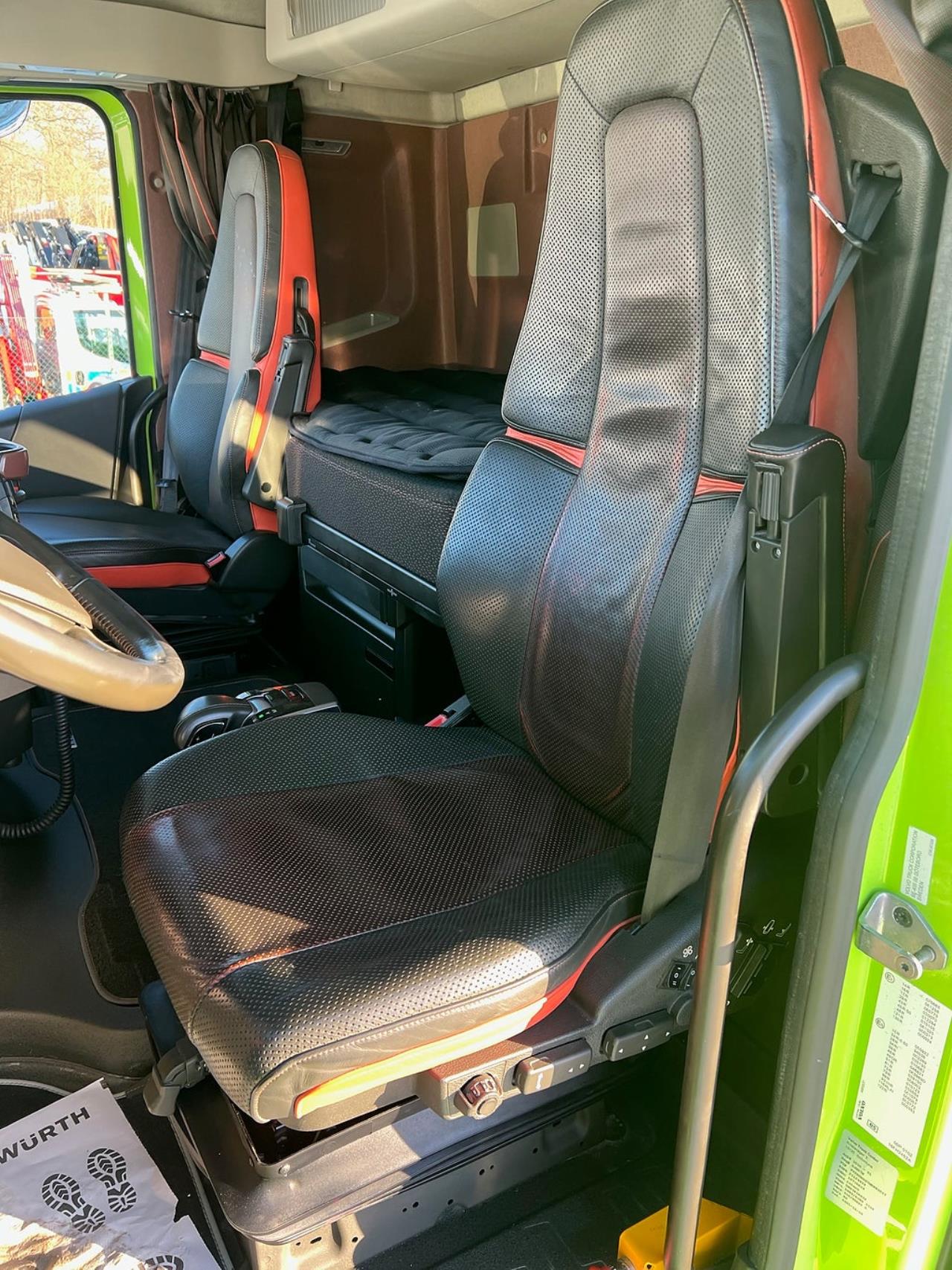 Volvo FH16 550 8x4*4 Tridem Tippbil I-See, Fullutrustad 2022 - Tipp