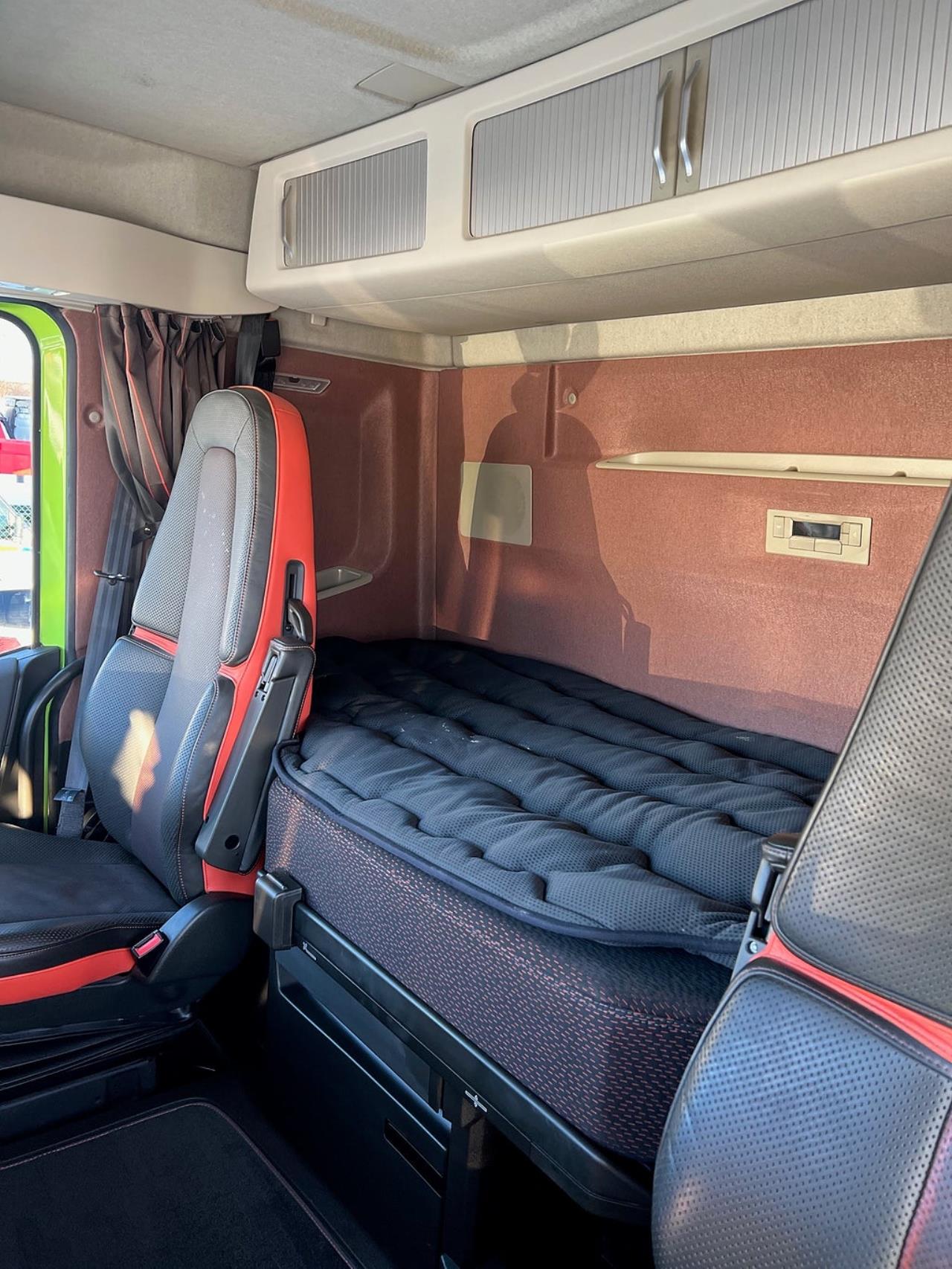 Volvo FH16 550 8x4*4 Tridem Tippbil I-See, Fullutrustad 2022 - Tipp