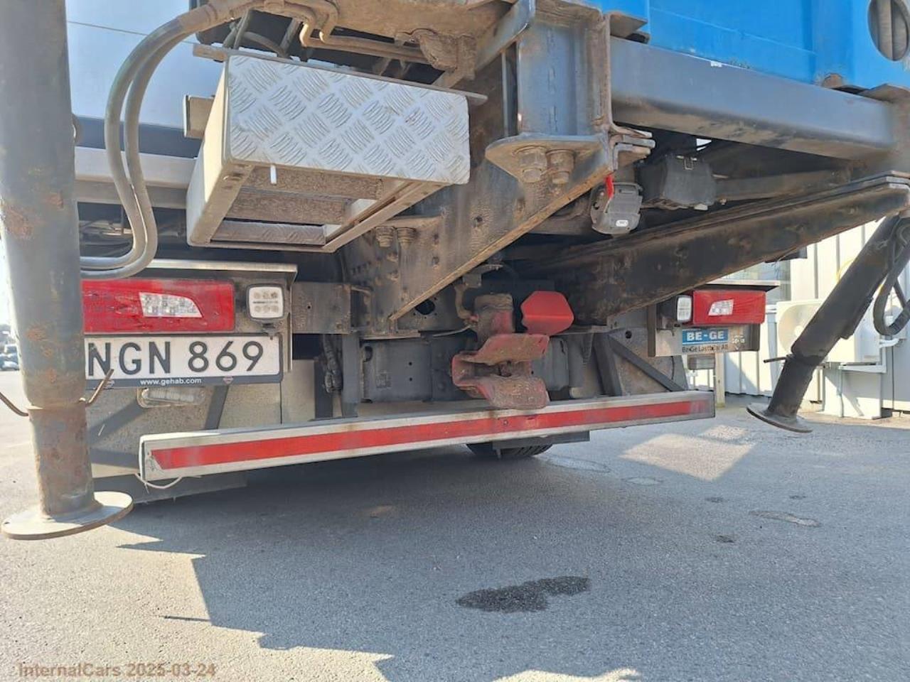 Scania R490 LB6x2*4 Flak med kran 2016 - Flak