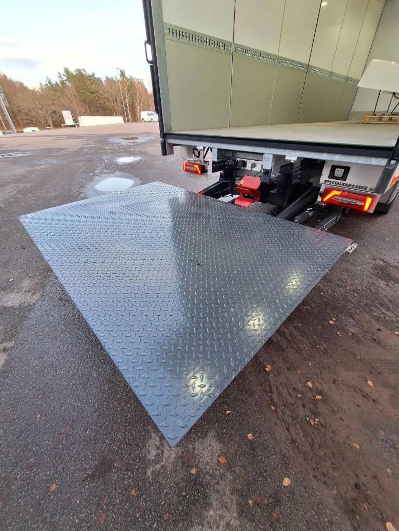 Scania P350 LB4x2 Distributionsbil med drag 2026 - Sk&aring;p