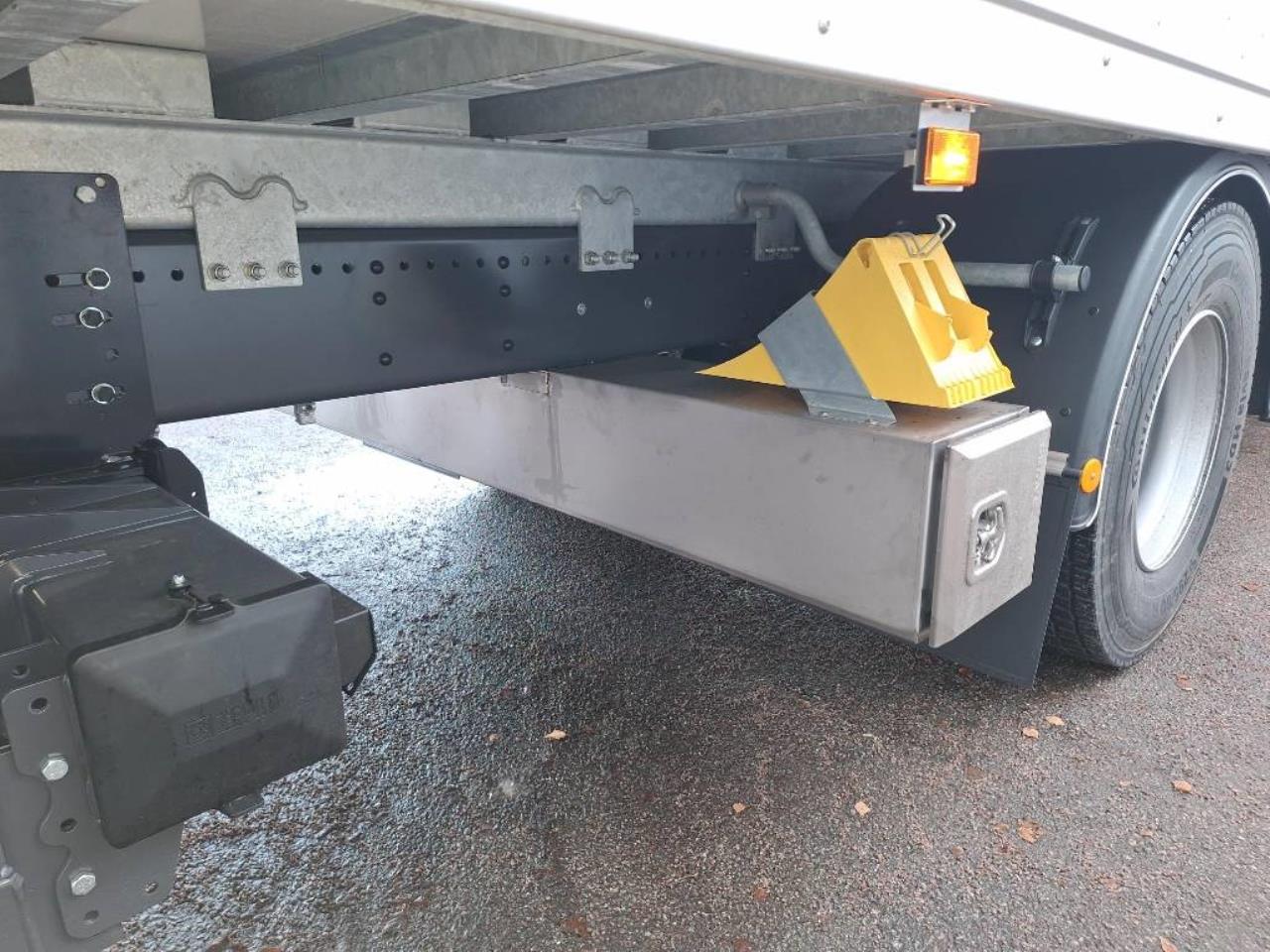 Scania P350 LB4x2 Distributionsbil med drag 2026 - Sk&aring;p