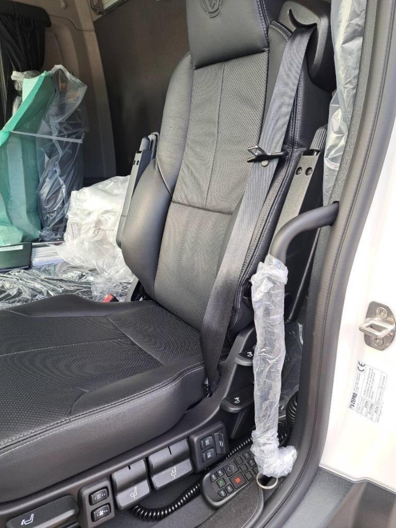 Scania P280 LB 4x2 Sk&aring;p Distribution sk&aring;p 2025 - Sk&aring;p