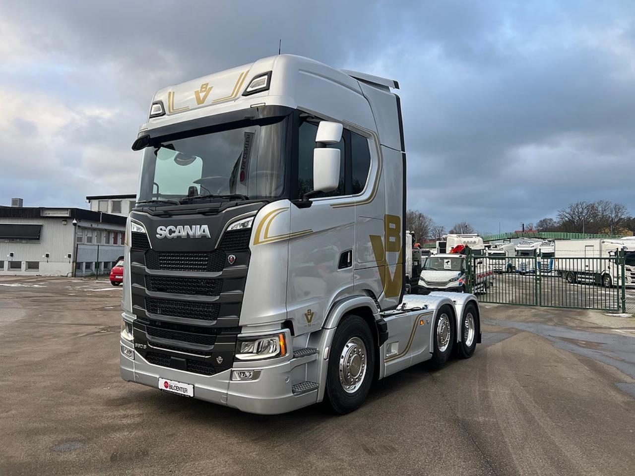 Scania 660S 6x2/4 Styrbar Pusher V8-Edition Dragbil 2026 - Dragbil