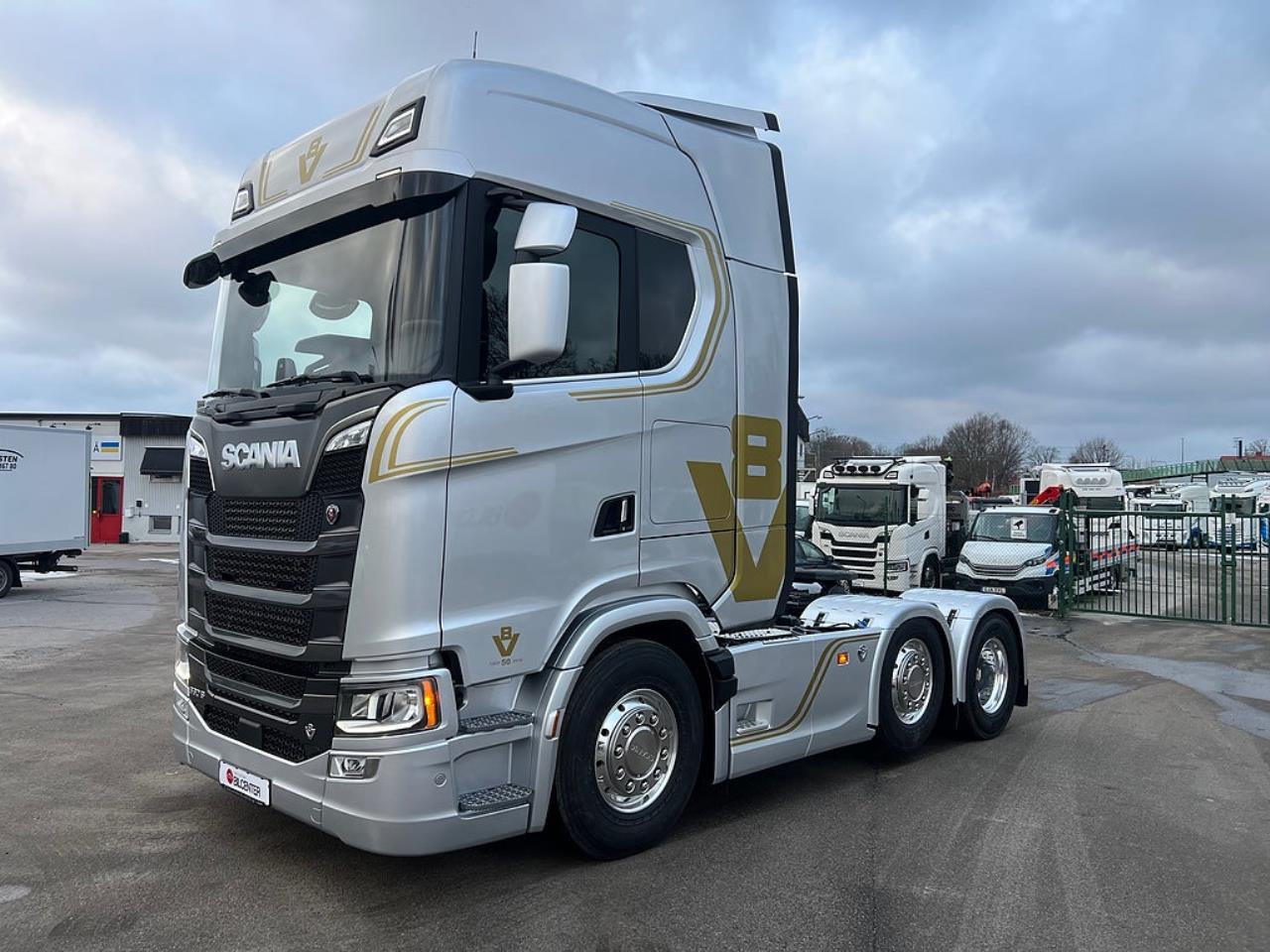 Scania 660S 6x2/4 Styrbar Pusher V8-Edition Dragbil 2026 - Dragbil