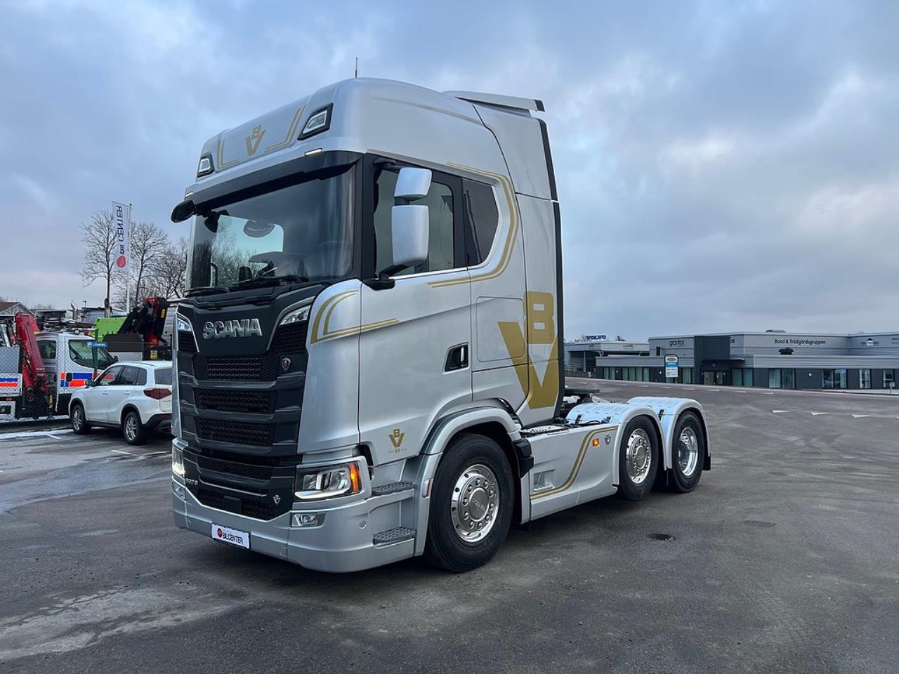 Scania 660S 6x2/4 Styrbar Pusher V8-Edition Dragbil 2026 - Dragbil