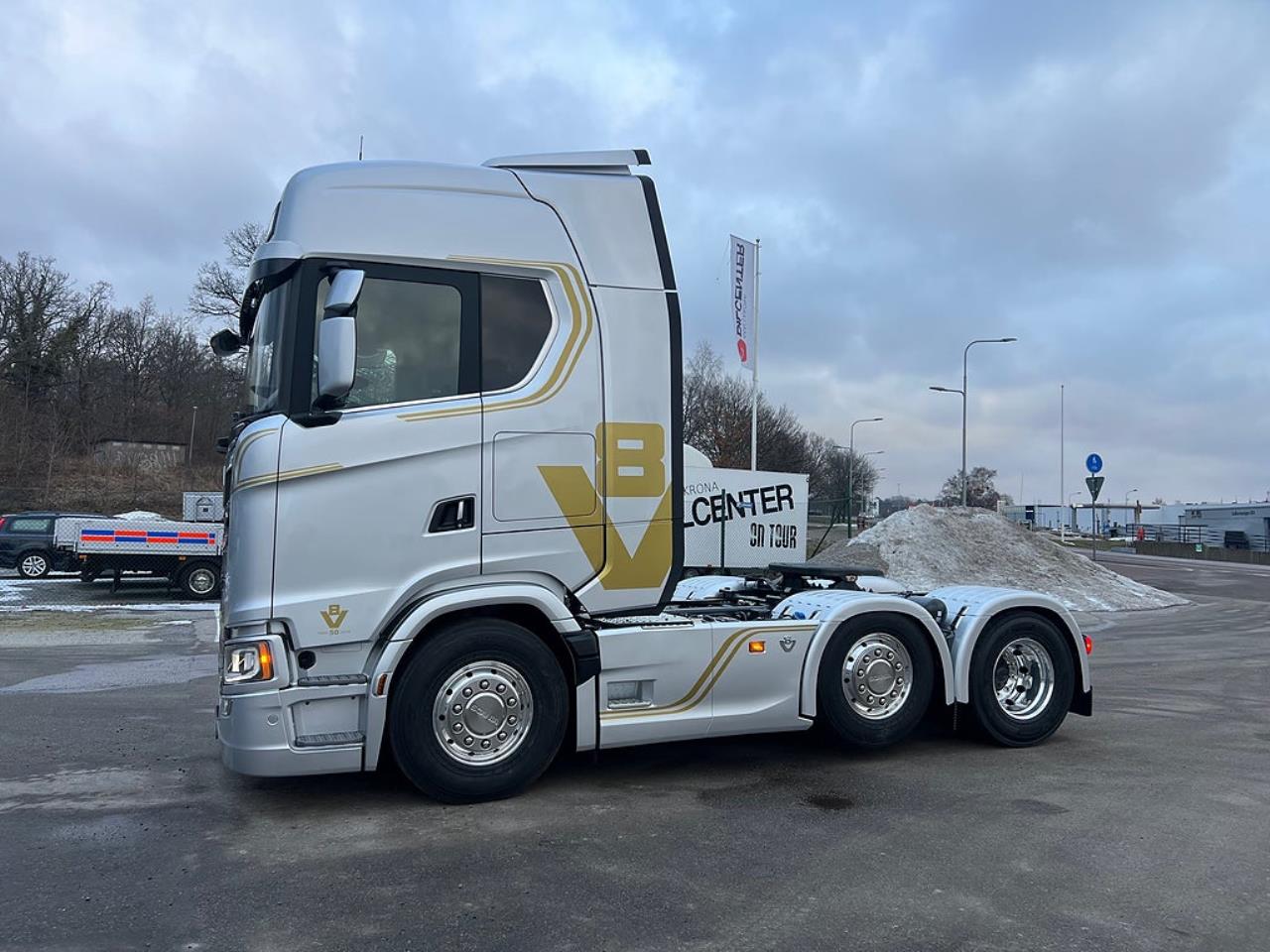 Scania 660S 6x2/4 Styrbar Pusher V8-Edition Dragbil 2026 - Dragbil