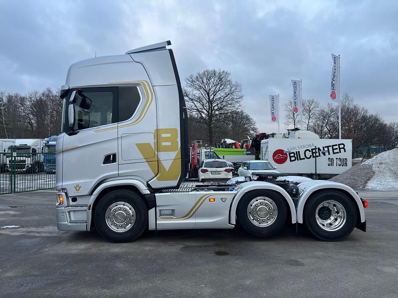 Scania 660S 6x2/4 Styrbar Pusher V8-Edition Dragbil 2026 - Dragbil