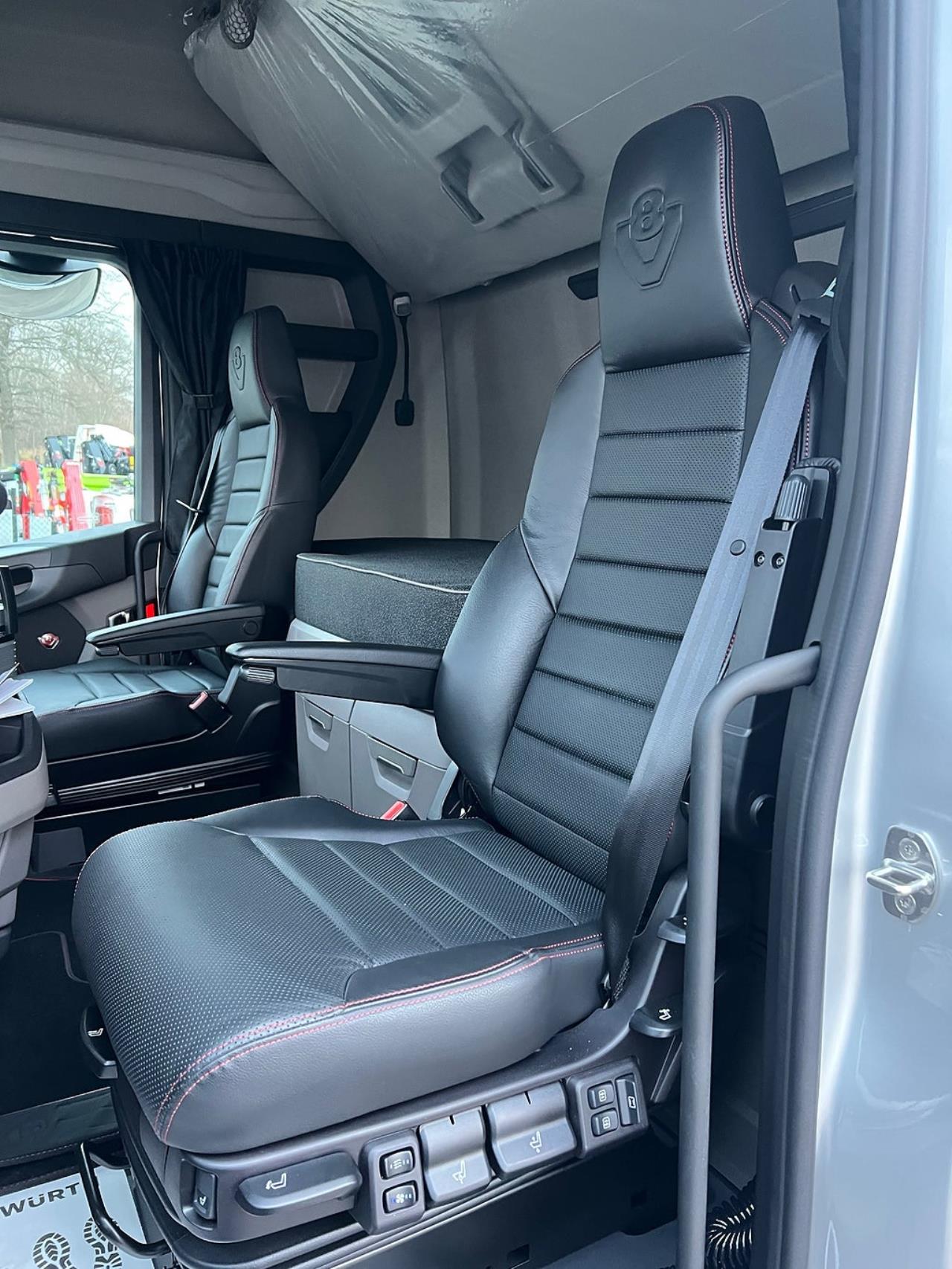 Scania 660S 6x2/4 Styrbar Pusher V8-Edition Dragbil 2026 - Dragbil