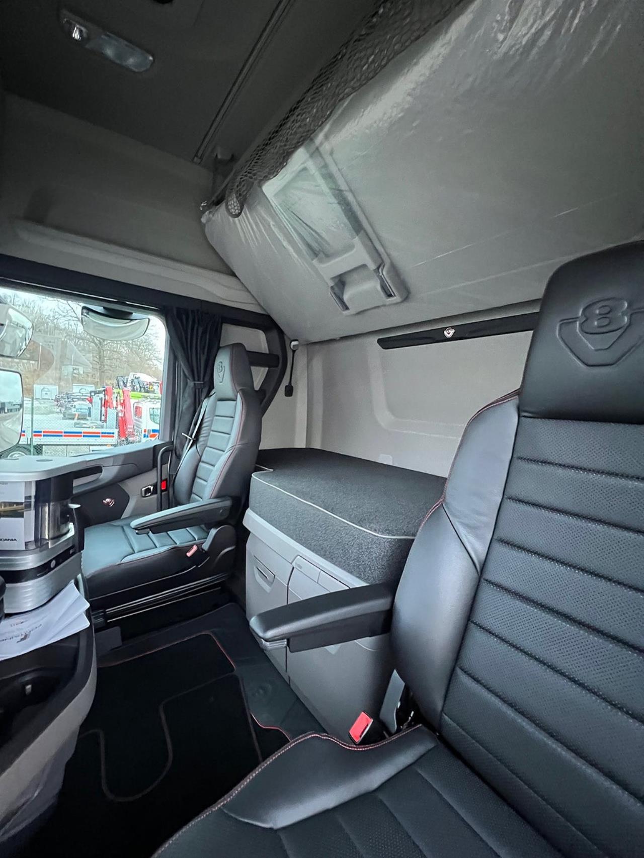 Scania 660S 6x2/4 Styrbar Pusher V8-Edition Dragbil 2026 - Dragbil