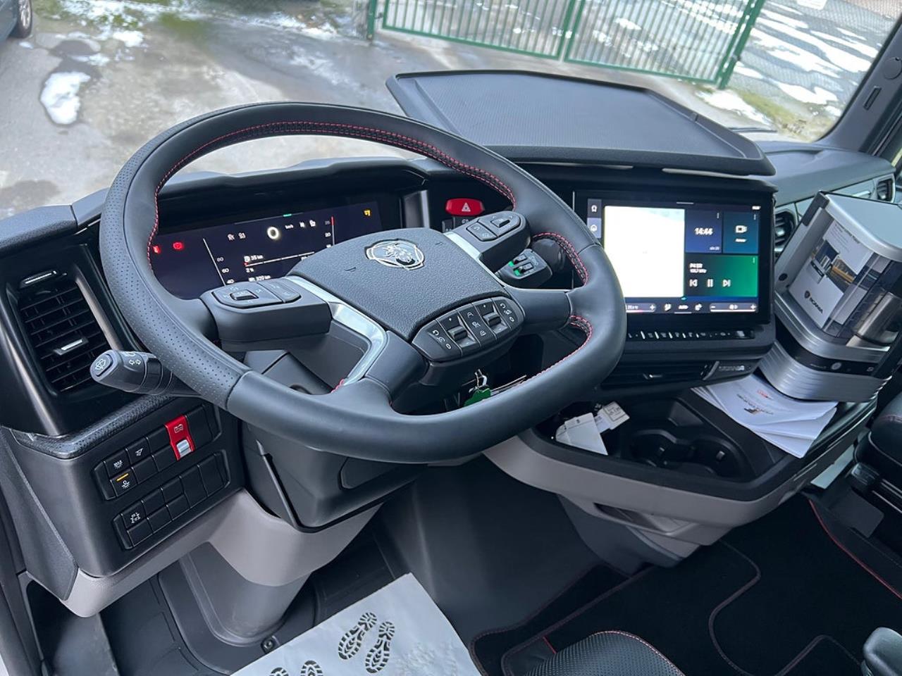 Scania 660S 6x2/4 Styrbar Pusher V8-Edition Dragbil 2026 - Dragbil